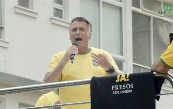 Bolsonaro chama Moraes de “ditador” e pede que Senado coloque freio no ministro do STF durante ato em SP