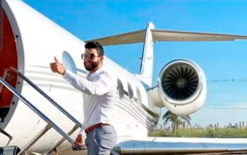 Polícia apreende avião de bolsonarista Gusttavo Lima em ação que levou Deolane Bezerra à prisão