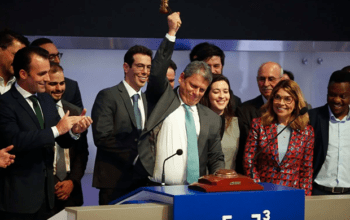 Suspende leilão da privatização de escolas promovido pelo governador de SP