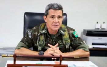 General preso por planejar morte de Lula tinha supersalário na Câmara