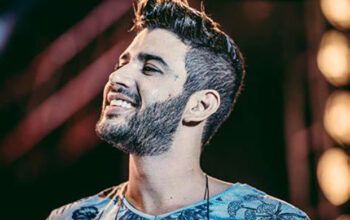  O cantor Gusttavo Lima chegou a ter a prisão decretada em investigação que apura o uso de apostas online para lavagem de dinheiro, mas a prisão foi revogada por habeas corpus.