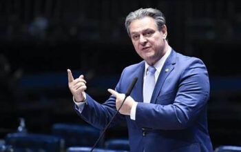 Ministro Fávaro apoia boicote de empresas brasileiras de suspender fornecimento de carne ao Carrefour