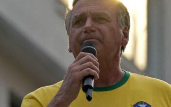 Polícia Federal afirma que Bolsonaro planejou, atuou e teve domínio dos atos que visaram golpe