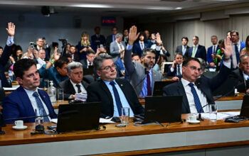 CCJ aprova regulamentação da reforma tributária e bolsonaristas derrubam impostos sobre arma e refrigerante