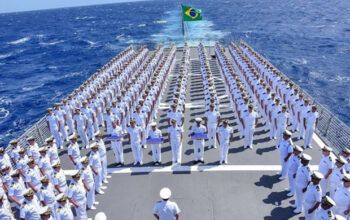 Em agosto, 821 militares da Marinha do Brasil receberam salários em dólares no total de R$ 44 milhões