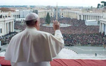 Em bênção de Natal, Papa pede fim de conflitos no mundo: "Armas se calem"