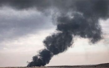 EUA bombardeiam alvos do Estado Islâmico na Síria em meio ao colapso do regime de Bashar al-Assad