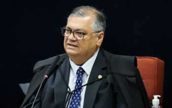 Flávio Dino nega liberação de emendas parlamentares suspensas por falta de transparência