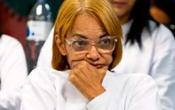 Pastora e ex-deputada Flordelis passa mal após ter celular apreendido na prisão