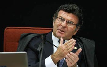 Fux vota para responsabilizar redes sociais por conteúdo criminoso