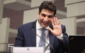 Lula assina decreto de nomeação de Gabriel Galípolo como novo presidente do Banco Central para o Banco Central