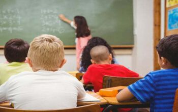 No Brasil, 51% das crianças do 4º ano  do ensino fundamental não sabe resolver tabuada, somar e subtrair números de três algarismos