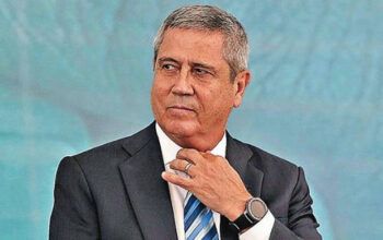 PF diz que Braga Netto forneceu dinheiro a kids pretos em sacolas de vinho