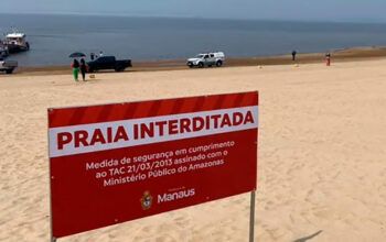 Praia da Negra é liberada para banhista  depois de interditada desde setembro