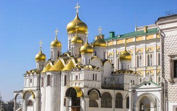 Rússia responde ameaça de Trump ao Brics: “Erosão do dólar no comércio internacional está se intensificando”