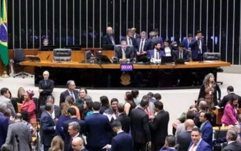 Senado aprova fim do DPVAT por 72 votos a favor e 1 contra e limite a benefícios fiscais