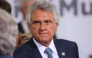 TRE-GO deixa Caiado inelegível por abuso de poder político e cassa prefeito Sandro Mabel