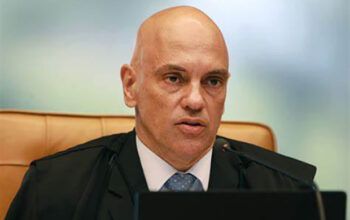 Alexandre de Moraes nega recurso de Jair Bolsonaro para ir à posse de Trump