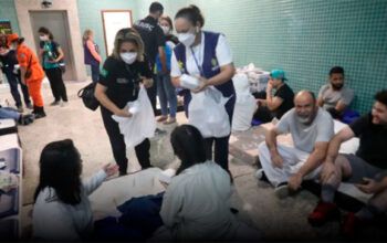 Avião com deportados brasileiros decola de aeroporto em Manaus para BH