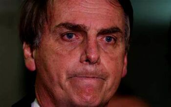 Bolsonaro volta a espalhar fake news e diz que vai tentar derrubar medida da Receita sobre o Pix