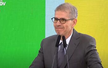 Governo recuou sobre pix após Sidônio declarar “batalha perdida”: "nada mais o que fazer quanto à estratégia de mídia"