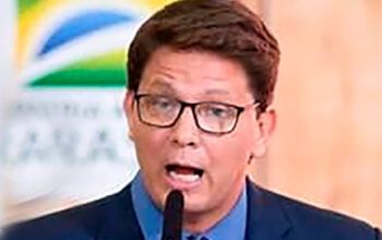 "Não é vitória do Brasil", dispara com despeito ex-secretário de Bolsonaro ao criticar vitória de Fernanda Torres no Globo de Ouro