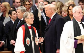 Trump exige desculpas de bispa que pediu misericórdia a imigrantes e respeito a LGBTs