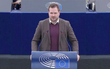 VÍDEO: “Mr. Trump, vá se f****”, diz deputado dinamarquês no Parlamento Europeu