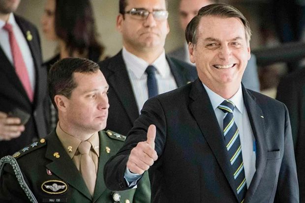 Bolsonaro deu ordem para fraudar cartão de vacina, diz Cid em delação