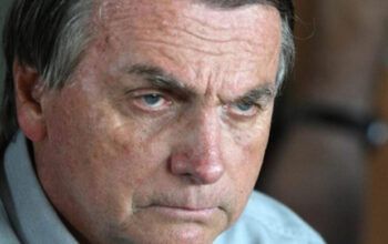 Bolsonaro tenta barrar investigações no STF e se complica ainda mais
