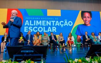 Lula detona governo Bolsonaro: “Construir leva décadas, destruir basta um aloprado”