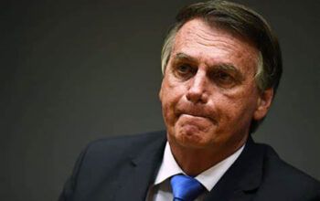 Bolsonaro apresenta defesa à PGR e pede para ser julgado pelo plenário do STF
