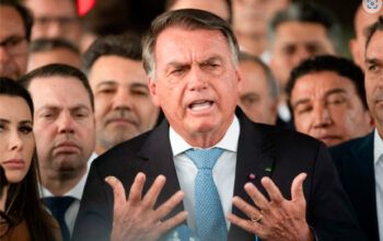 Bolsonaro rebate Lula e ataca a narrativa de ‘gópi’: “Patifaria”
