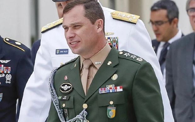 Defesa ao STF: Mauro Cid volta a negar que tenha sido coagido em delação