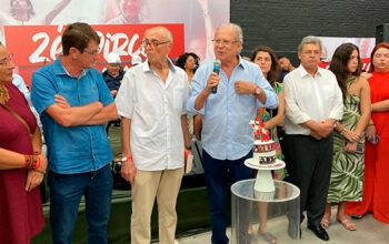Dirceu faz discurso histórico em evento que marca seu retorno à política nacional