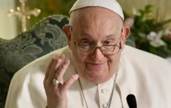 Internado, Papa manda carta e abençoa brasileiros: ‘Querida nação’