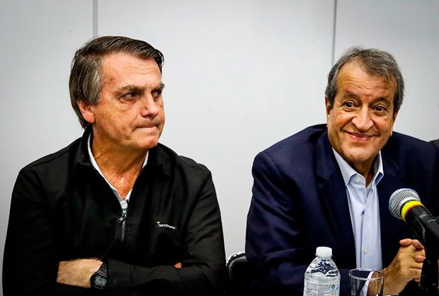 Moraes revoga restrição e permite contato entre Valdemar e Bolsonaro