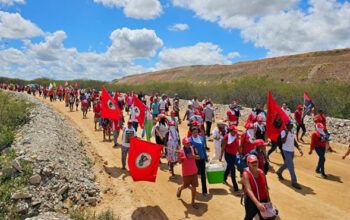 Mulheres Sem Teto fazem manifestações pelo Brasil contra violência no campo