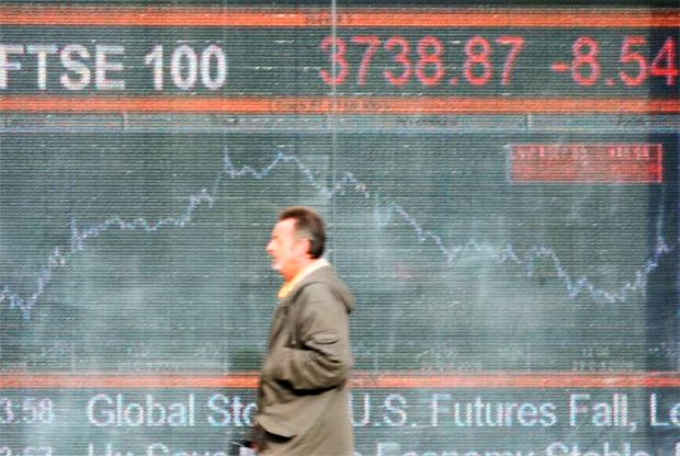 Na Europa bolsas desabam por medo de recessão nos EUA com fala de Trump