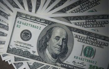 Dólar tem maior alta em mais de dois anos e bolsa pior queda desde dezembro