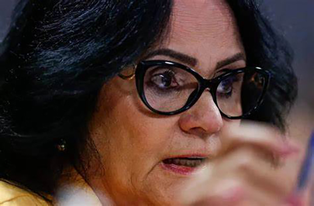 Damares é condenada a indenizar jornalista Vera Magalhães por danos morais