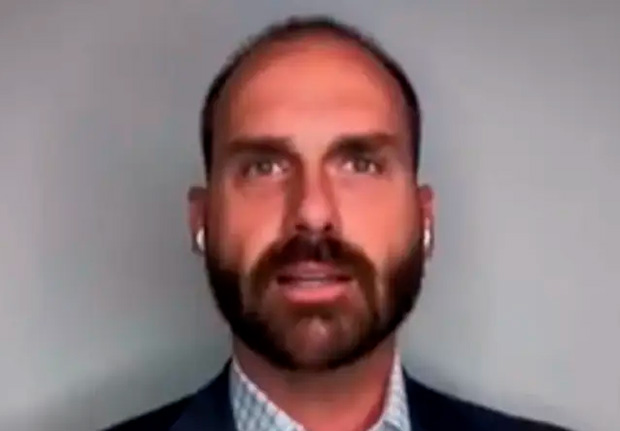 Desesperado, Eduardo Bolsonaro ameaça PF após se tornar alvo de inquérito