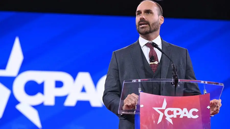 Governo Trump desmente Eduardo Bolsonaro sobre enviado dos EUA ao Brasil