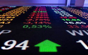 Ibovespa fecha acima dos 139 mil pontos pela primeira vez na história