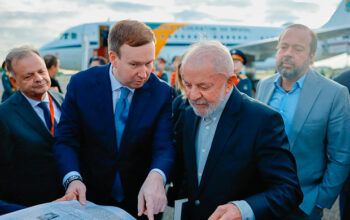 Lula chega a Moscou para a festa de 80 anos da vitória da URSS sobre os nazistas