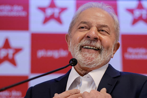 Lula lidera cenários no 1º turno para 2026, mas seria derrotado no segundo turno, diz Atlas