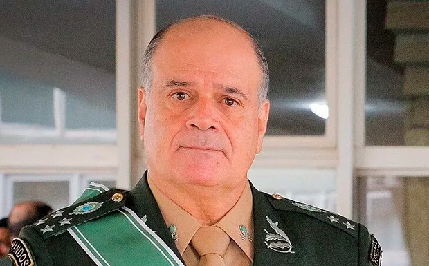 General irrita Moraes: ‘Ou o senhor falseou a verdade na polícia ou está falseando aqui’