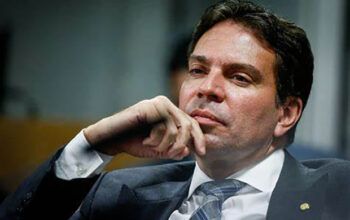 Moraes vota contra manobra da Câmara para beneficiar Bolsonaro e Ramagem