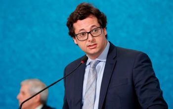 PL demite Wajngarten após troca de mensagens com críticas a Michelle Bolsonaro: 'prefiro o Lula'