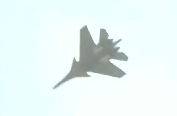 Premiê do Paquistão autoriza Exército a responder ataques da Índia